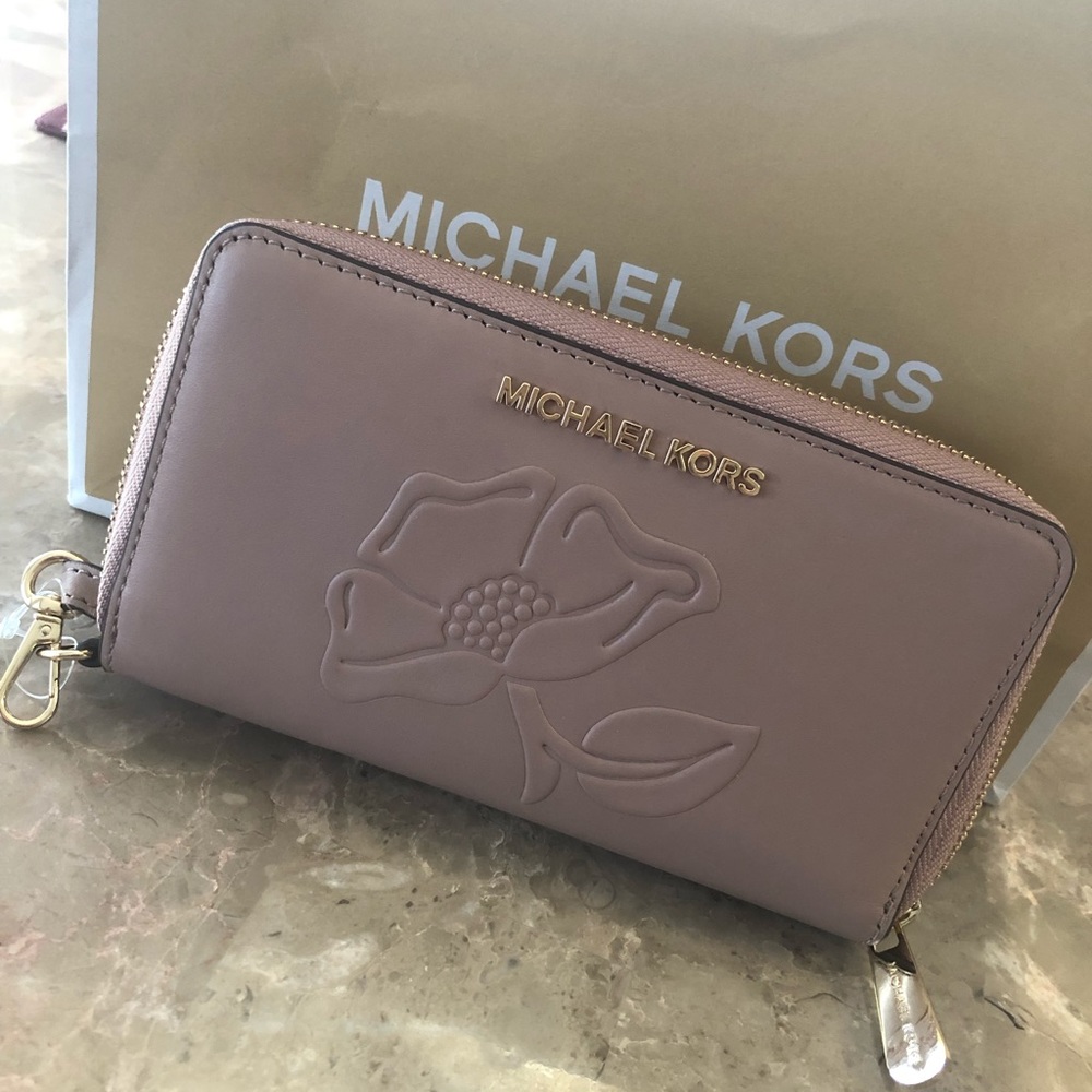 Michael Kors Nude Wallet
